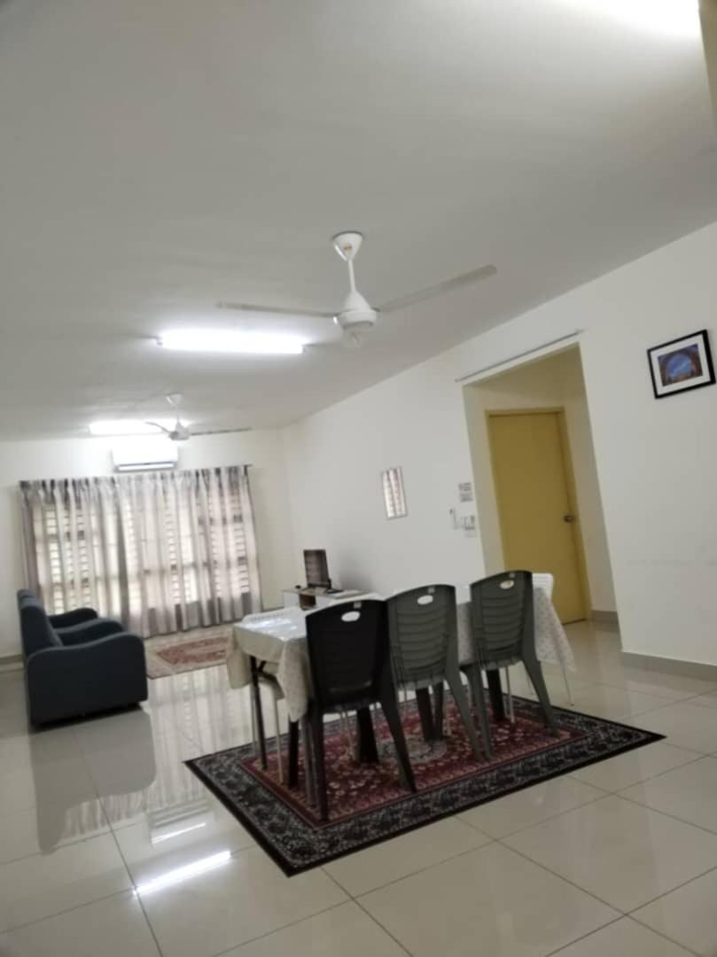 Abie'S Homestay Putrajaya Exterior photo